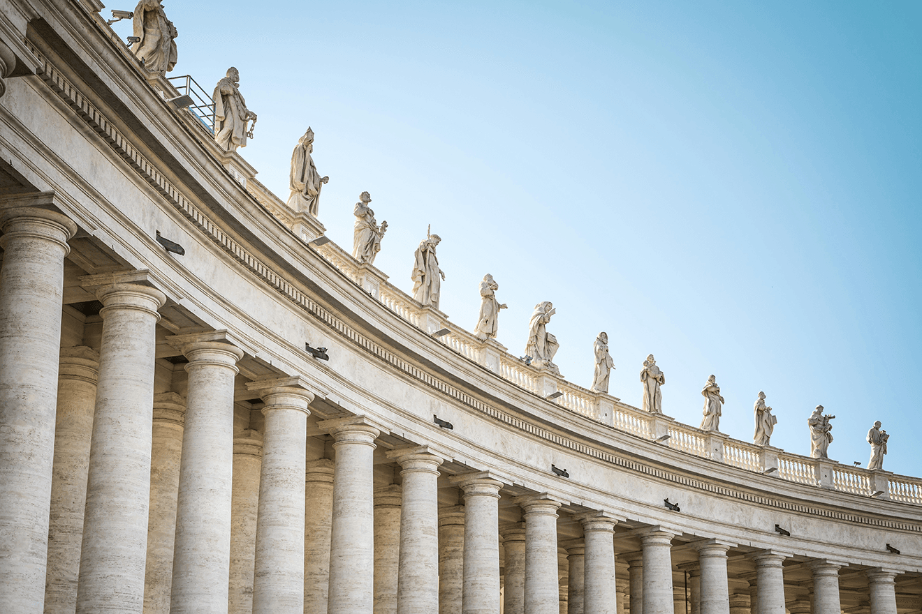<h2><span style="color:#ffffff"><span style="font-size:16px"><span style="background-color:#000000">St. Peter's Basilica</span></span></span></h2>